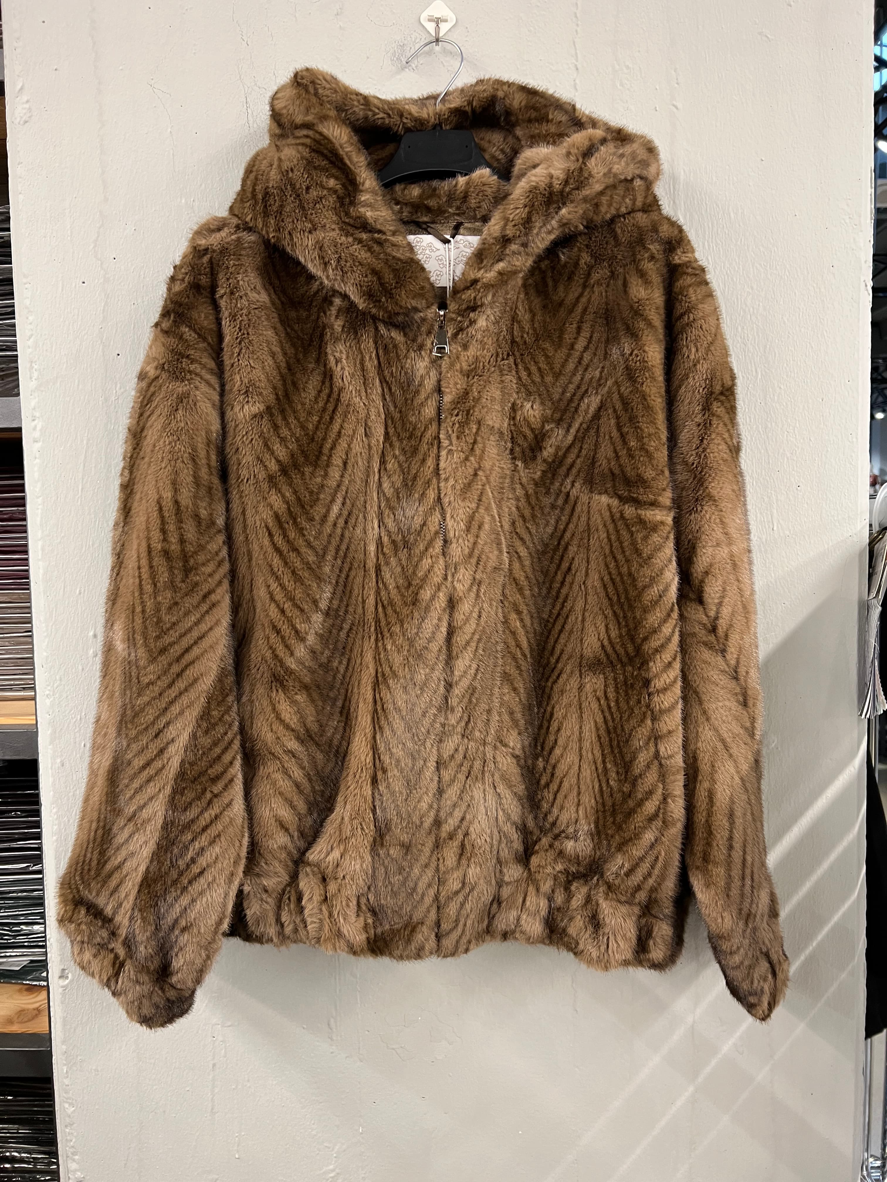 Pelliccia — 86070 — FANGO
