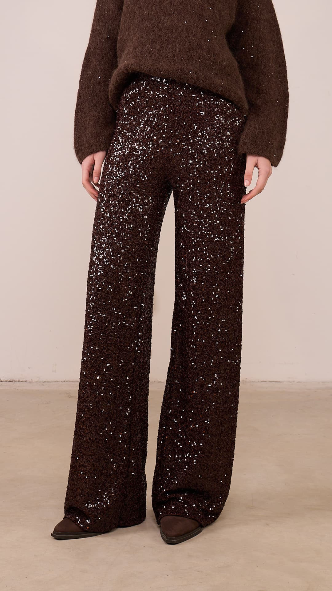 Pantaloni — 46037 — MARRONE